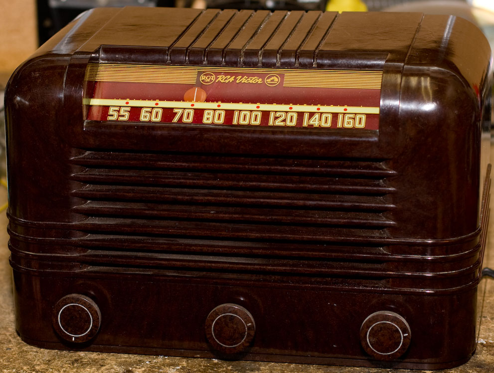 RCA 56X table radio